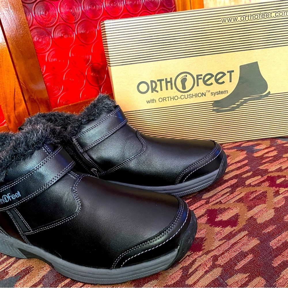 NWOT Black Orthofeet boots size 10.5 X-Wide